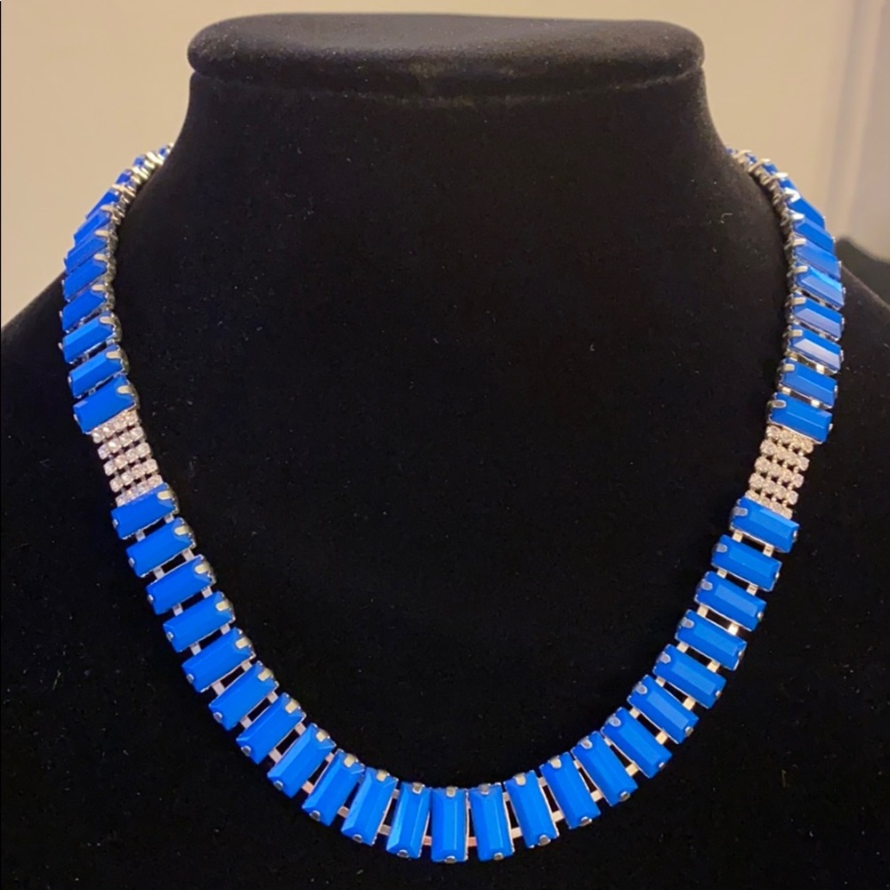 NWOT Blue Necklace